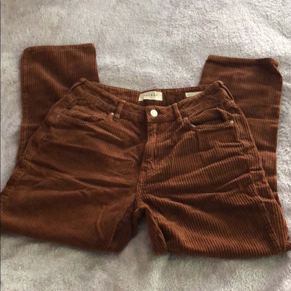 Mom jeans!!